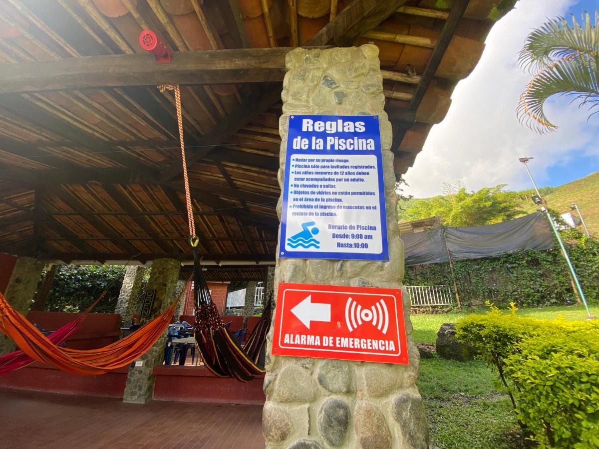 Finca Villa Chalet Del Rio Cali Farm Villa Chalet Cali River Zewnętrze zdjęcie